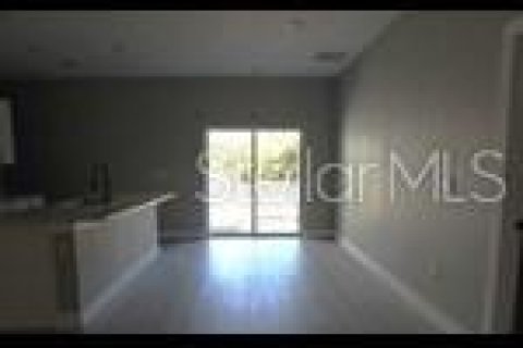 Villa ou maison à vendre à Ocklawaha, Floride: 4 chambres, 154.96 m2 № 2111911 - photo 3