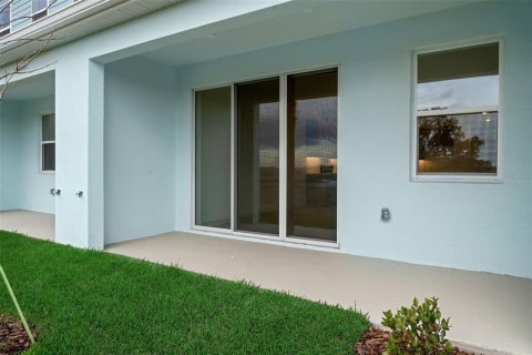 Touwnhouse à vendre à San Antonio, Floride: 3 chambres, 131.83 m2 № 2413839 - photo 2