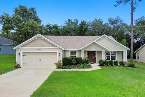 House in Ocala, Florida 3 bedrooms, 177.16 sq.m. № 1905525 - photo 1