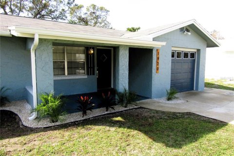 House in Edgewater, Florida 3 bedrooms, 114.46 sq.m. № 1769064 - photo 5