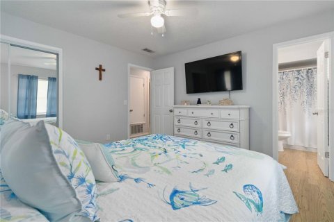 House in Edgewater, Florida 3 bedrooms, 114.46 sq.m. № 1769064 - photo 17