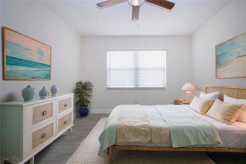 Condo in Sun City Center, Florida, 2 bedrooms  № 1774666 - photo 8