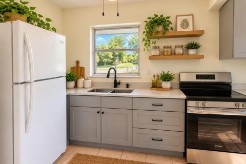 Villa ou maison à louer à Deltona, Floride: 1 chambre, 64.47 m2 № 2426011 - photo 7
