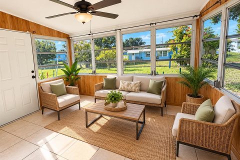 Villa ou maison à louer à Deltona, Floride: 1 chambre, 64.47 m2 № 2426011 - photo 6