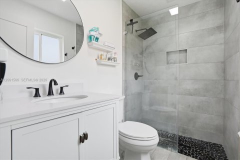 House in Sunrise, Florida 3 bedrooms, 148.64 sq.m. № 2069553 - photo 20