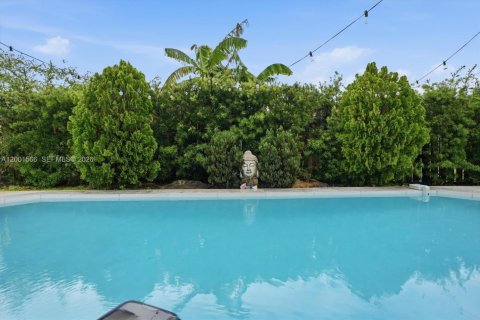 House in Sunrise, Florida 3 bedrooms, 148.64 sq.m. № 2069553 - photo 28