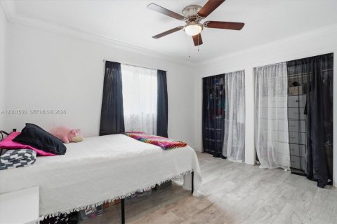 House in Sunrise, Florida 3 bedrooms, 148.64 sq.m. № 2069553 - photo 18