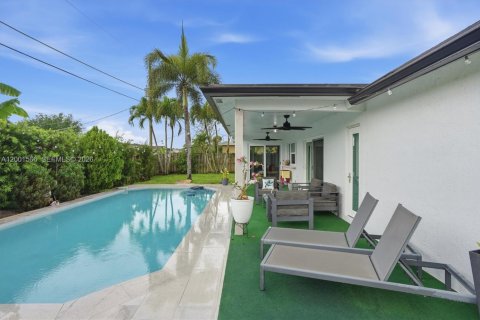 House in Sunrise, Florida 3 bedrooms, 148.64 sq.m. № 2069553 - photo 27