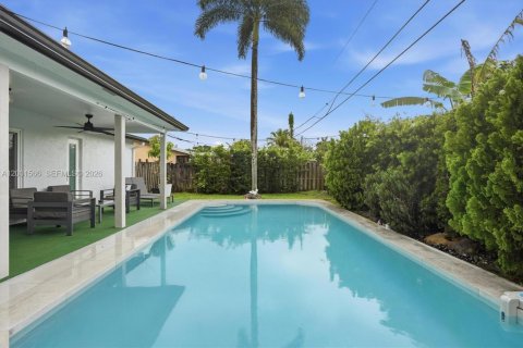 House in Sunrise, Florida 3 bedrooms, 148.64 sq.m. № 2069553 - photo 24