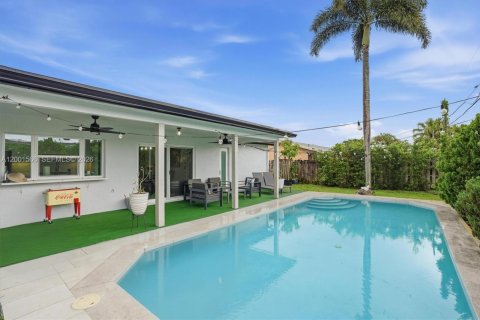 House in Sunrise, Florida 3 bedrooms, 148.64 sq.m. № 2069553 - photo 26