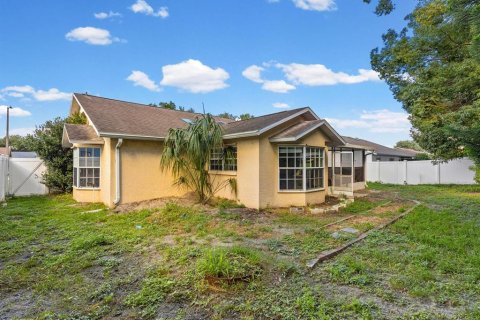 House in New Port Richey, Florida 3 bedrooms, 163.42 sq.m. № 2422742 - photo 30