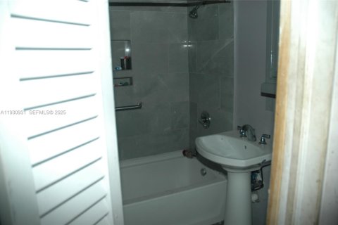 Villa ou maison à vendre à Florida City, Floride: 3 chambres, 83.61 m2 № 1989719 - photo 5