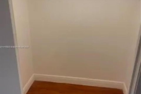 Condo in Plantation, Florida, 2 bedrooms  № 1467652 - photo 10