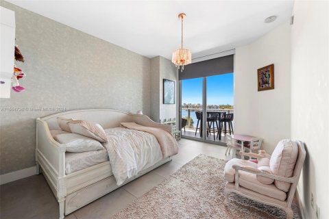 Condo in North Miami Beach, Florida, 3 bedrooms  № 1812272 - photo 28