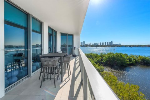 Condo in North Miami Beach, Florida, 3 bedrooms  № 1812272 - photo 8