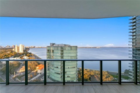 Condo in Tampa, Florida, 3 bedrooms  № 2221570 - photo 6