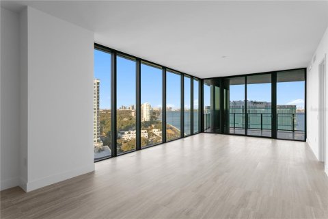 Condo in Tampa, Florida, 3 bedrooms  № 2221570 - photo 4