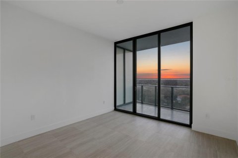 Condo in Tampa, Florida, 3 bedrooms  № 2221570 - photo 30