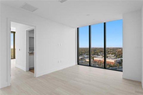 Condo in Tampa, Florida, 3 bedrooms  № 2221570 - photo 23