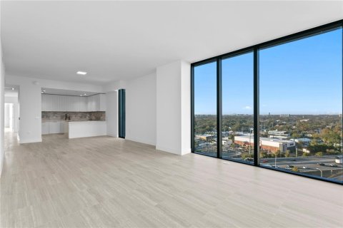 Condo in Tampa, Florida, 3 bedrooms  № 2221570 - photo 18