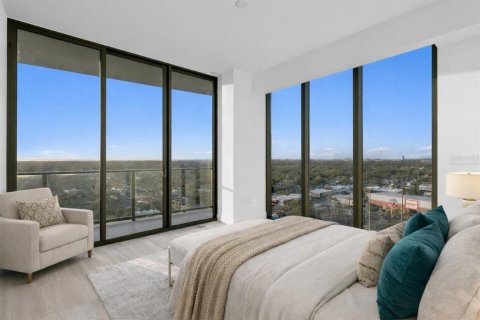 Condo in Tampa, Florida, 3 bedrooms  № 2221570 - photo 25