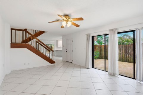 Adosado en venta en Boynton Beach, Florida, 2 dormitorios, 139.35 m2 № 2189887 - foto 6