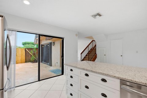 Adosado en venta en Boynton Beach, Florida, 2 dormitorios, 139.35 m2 № 2189887 - foto 15