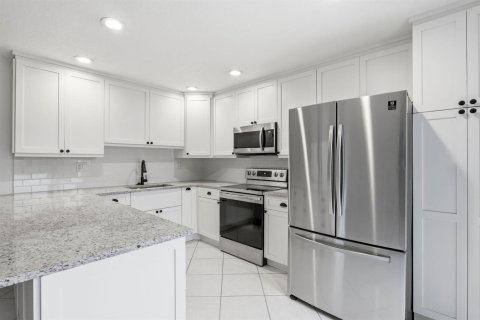 Adosado en venta en Boynton Beach, Florida, 2 dormitorios, 139.35 m2 № 2189887 - foto 12