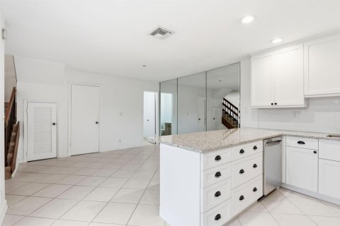 Adosado en venta en Boynton Beach, Florida, 2 dormitorios, 139.35 m2 № 2189887 - foto 13