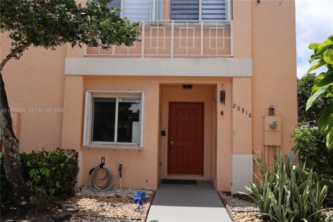 Купить таунхаус в Пемброк-Пайнс, Флорида 3 спальни, 126.44м2, № 1995131 - фото 5