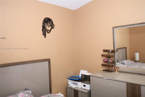 Купить таунхаус в Пемброк-Пайнс, Флорида 3 спальни, 126.44м2, № 1995131 - фото 26