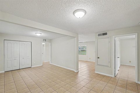 Villa ou maison à vendre à Brandon, Floride: 3 chambres, 122.72 m2 № 2408909 - photo 6