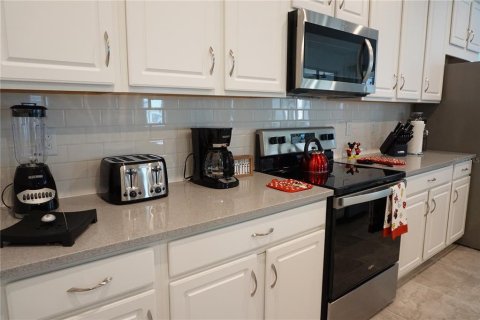 Villa ou maison à vendre à Kissimmee, Floride: 6 chambres, 277.5 m2 № 2212123 - photo 7