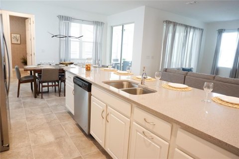 Villa ou maison à vendre à Kissimmee, Floride: 6 chambres, 277.5 m2 № 2212123 - photo 11