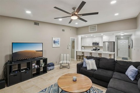 Casa en venta en Tarpon Springs, Florida, 2 dormitorios, 88.26 m2 № 2107208 - foto 7
