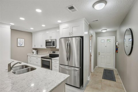 Casa en venta en Tarpon Springs, Florida, 2 dormitorios, 88.26 m2 № 2107208 - foto 4