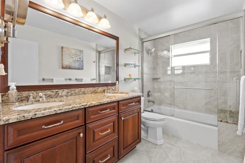 House in Cooper City, Florida 5 bedrooms, 326.09 sq.m. № 2181136 - photo 29