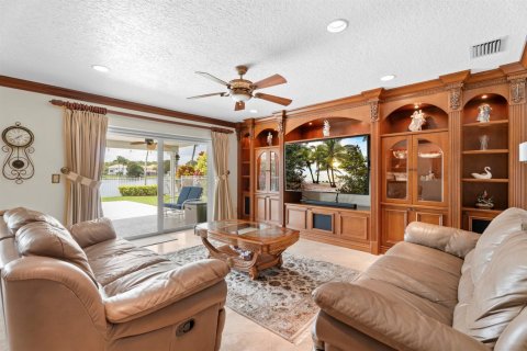 House in Cooper City, Florida 5 bedrooms, 326.09 sq.m. № 2181136 - photo 11