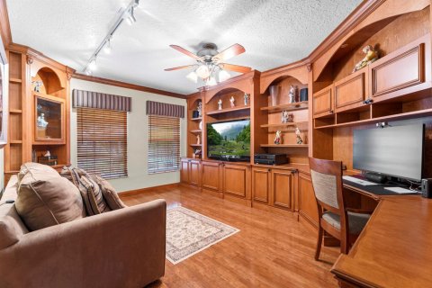 House in Cooper City, Florida 5 bedrooms, 326.09 sq.m. № 2181136 - photo 17