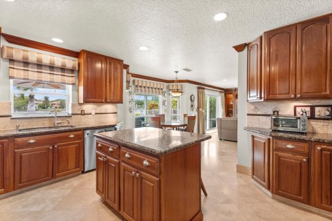 House in Cooper City, Florida 5 bedrooms, 326.09 sq.m. № 2181136 - photo 15