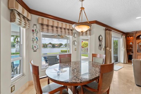 House in Cooper City, Florida 5 bedrooms, 326.09 sq.m. № 2181136 - photo 13