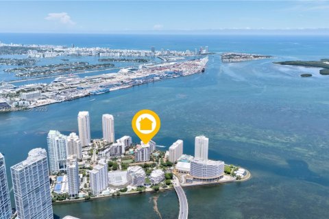 Copropriété à vendre à Miami, Floride: 2 chambres, 113.62 m2 № 1850684 - photo 15