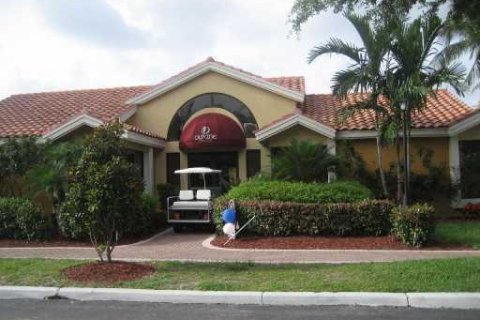 Condominio en alquiler en Coconut Creek, Florida, 1 dormitorio, 70.98 m2 № 1230196 - foto 1