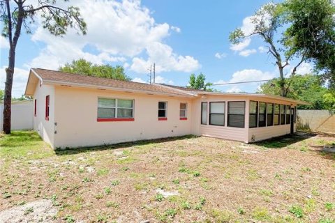 House in Orlando, Florida 3 bedrooms, 165.55 sq.m. № 1669995 - photo 15