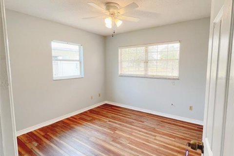 House in Orlando, Florida 3 bedrooms, 165.55 sq.m. № 1669995 - photo 12