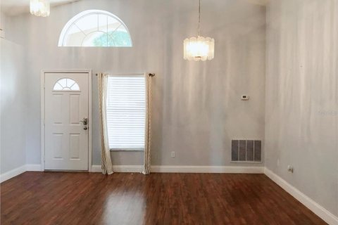 Villa ou maison à louer à Orlando, Floride: 3 chambres, 145.86 m2 № 2337466 - photo 3