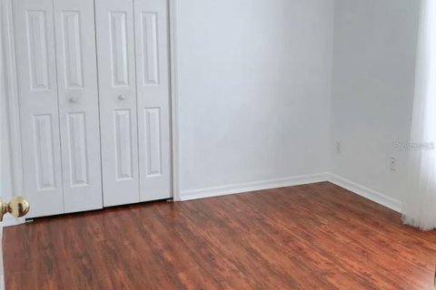 Villa ou maison à louer à Orlando, Floride: 3 chambres, 145.86 m2 № 2337466 - photo 4
