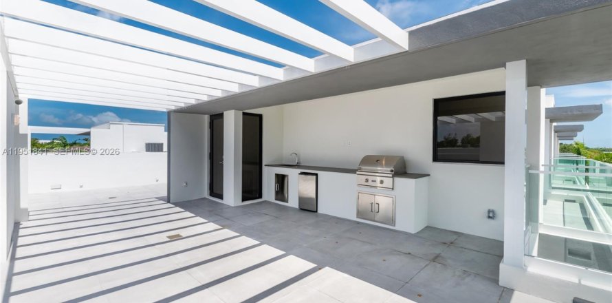 Таунхаус в Майами, Флорида 3 спальни, 181.25м2 № 2006065