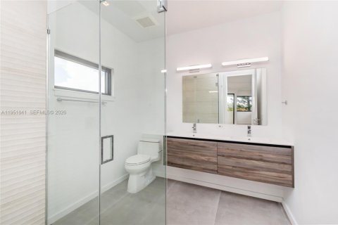 Снять в аренду таунхаус в Майами, Флорида 3 спальни, 181.25м2, № 2006065 - фото 17