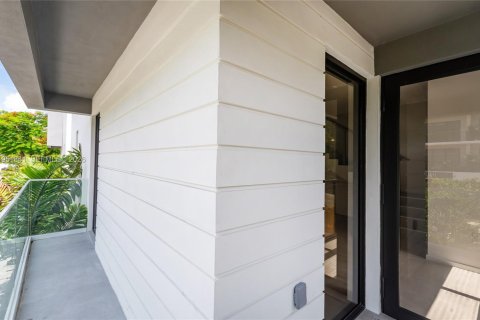 Снять в аренду таунхаус в Майами, Флорида 3 спальни, 181.25м2, № 2006065 - фото 7